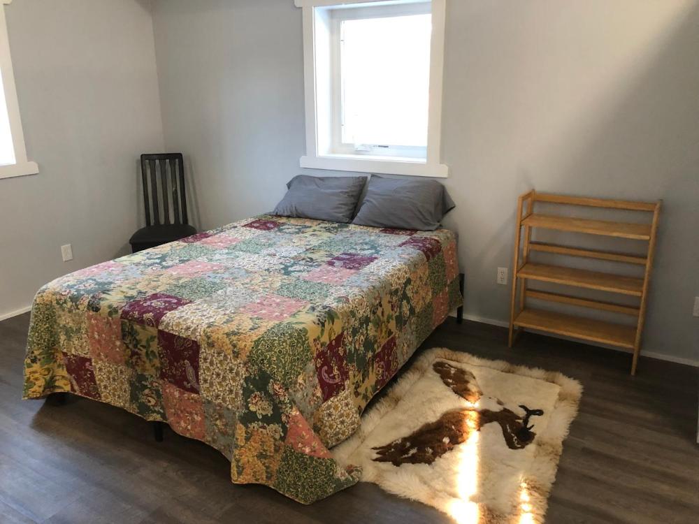 Apartment with Mountain View interior